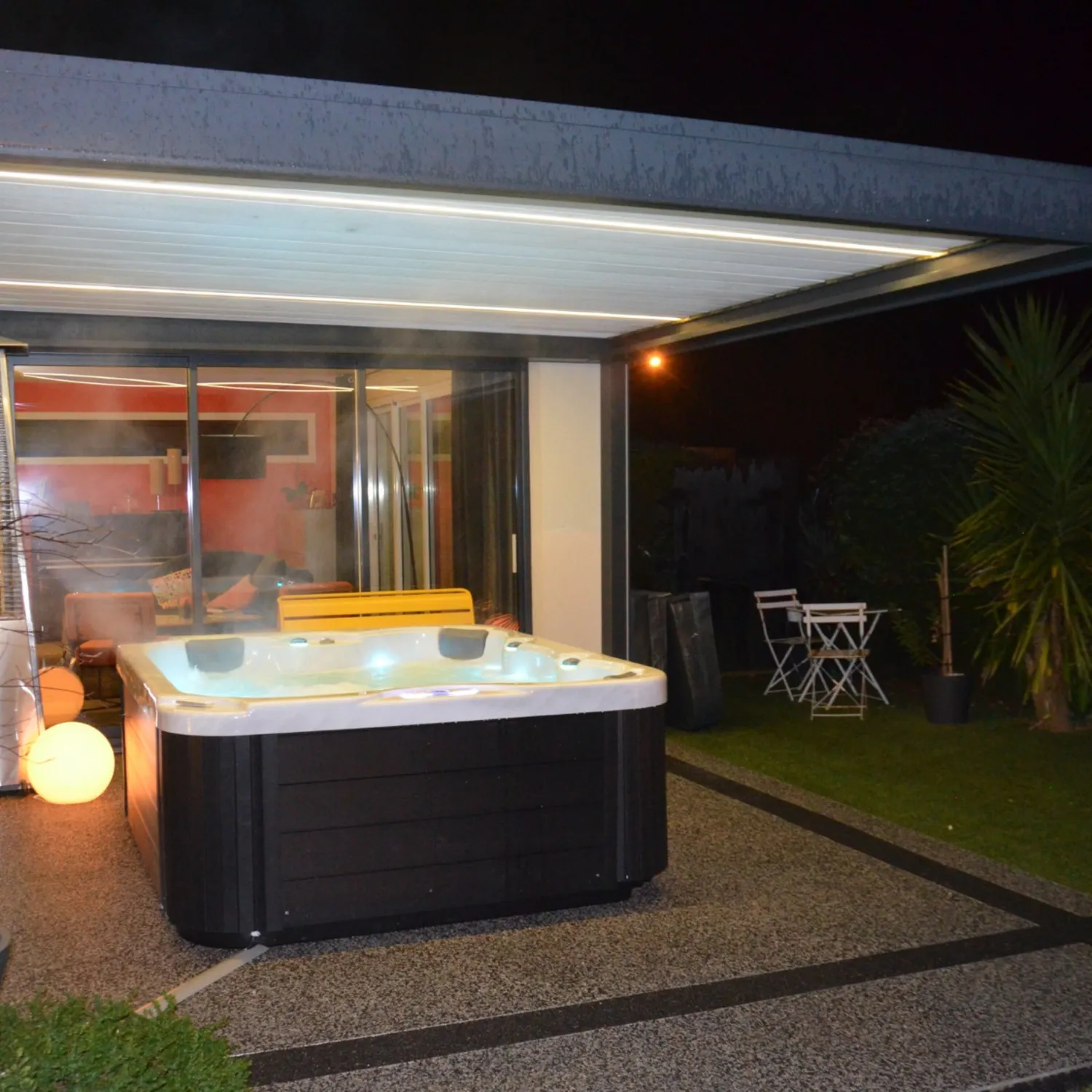 Abri terrasse avec store motorisé